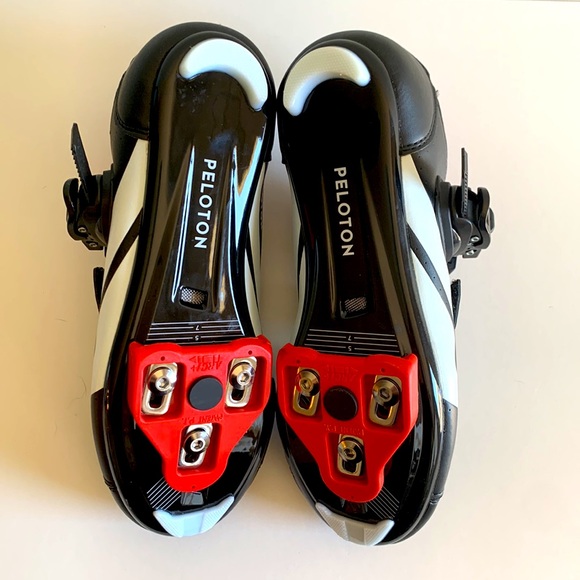 Peloton Women’s Cycling Shoes - Picture 4 of 4